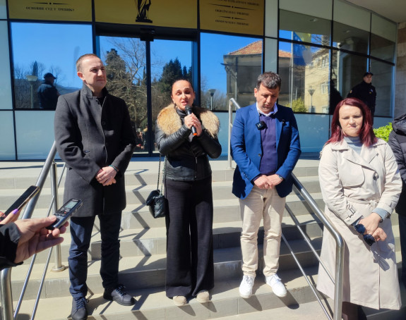 U Trebinju protest nakon paljenja vozila Nebojše Vukanovića