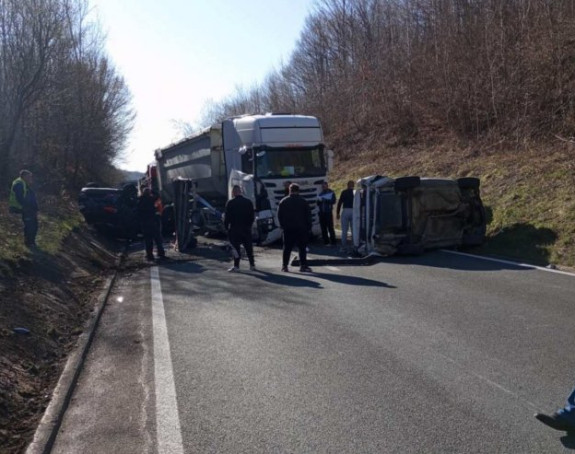 Težak udes na putu Banjaluka-Prijedor, ima povrijeđenih