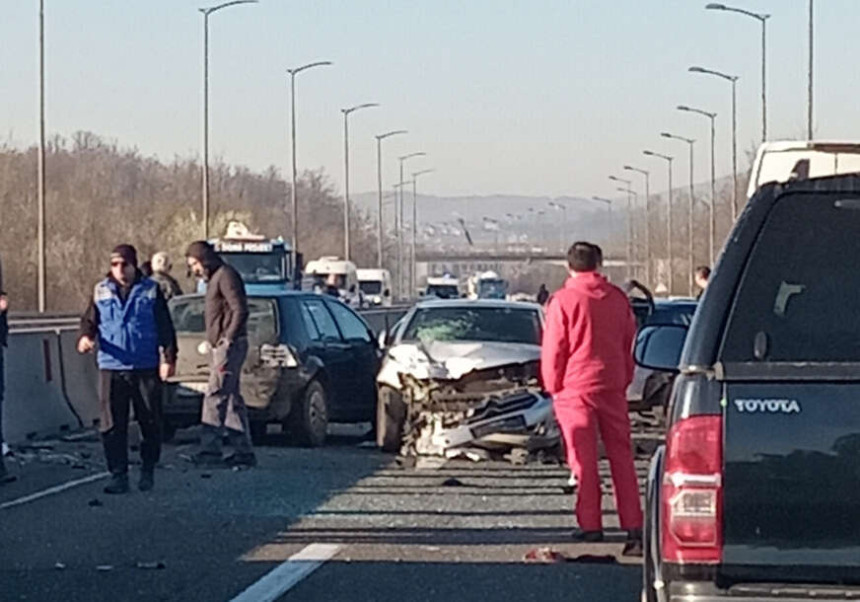 U saobraćajki kod Banjaluke sedam osoba povrijeđeno