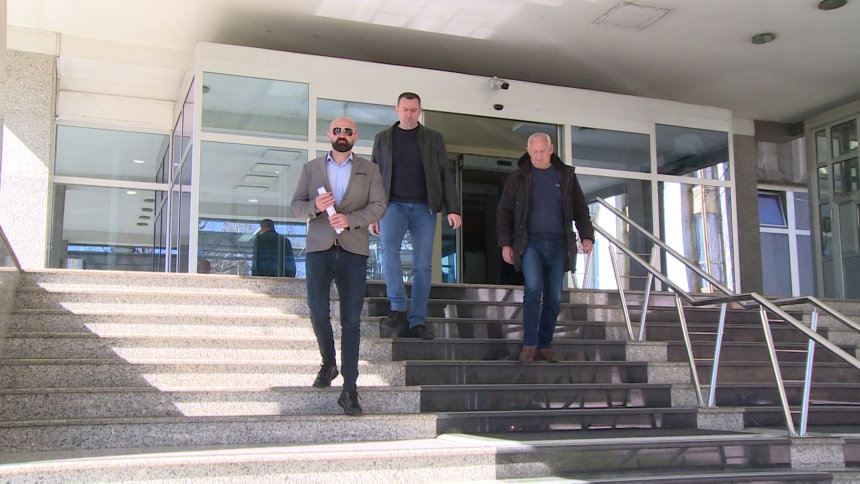 Одборници власти обављају и функције директора