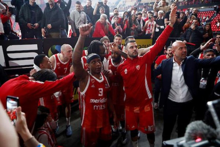 Košarkaši Crvene zvezde pobijedili Olimpijakos u Pireju