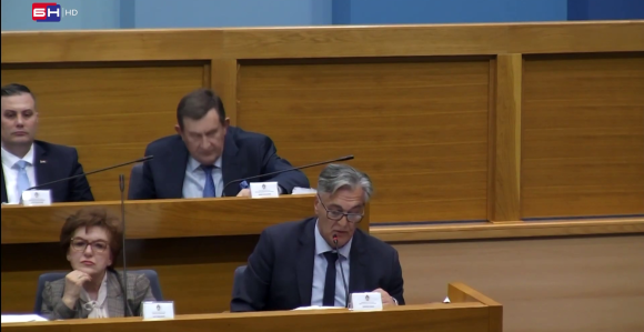 "Dva komandira su udaljena iz SŠ unutrašnjih poslova"