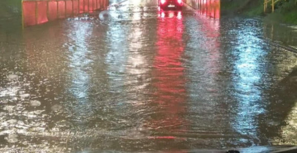 "Потоп" у Приједору, лед у Новом Граду и Крупи на Уни