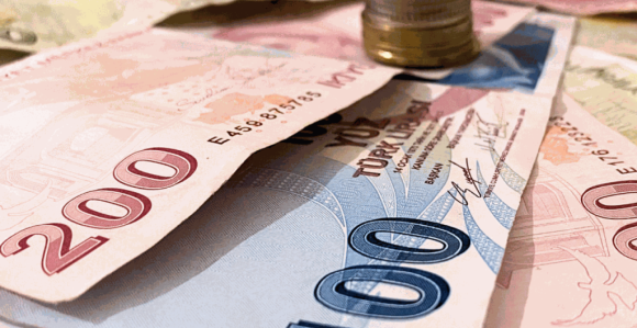 Ankara prodala 25 milijardi dolara da bi podržala liru