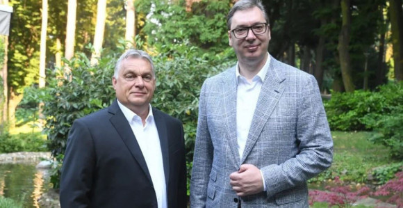 Vučić sa Orbanom o unapređenju odnosa dvije zemlje