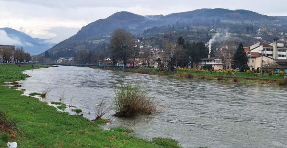 Srbija: Izlio se Jadar, uvedena redovna odbrana od poplava