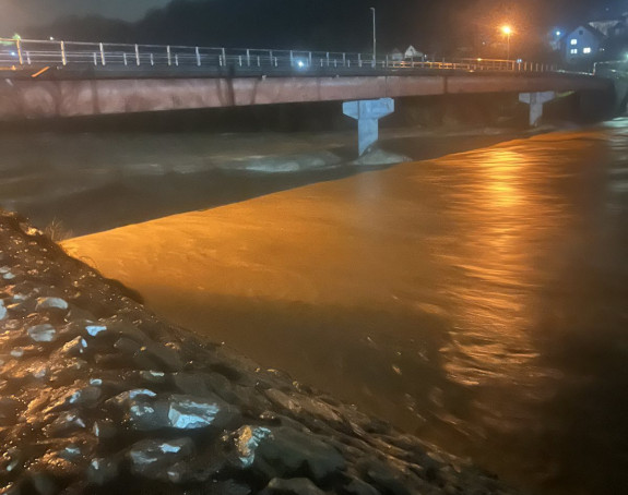 U porastu vodostaj Bosne u Doboju, problemi i u Modriči