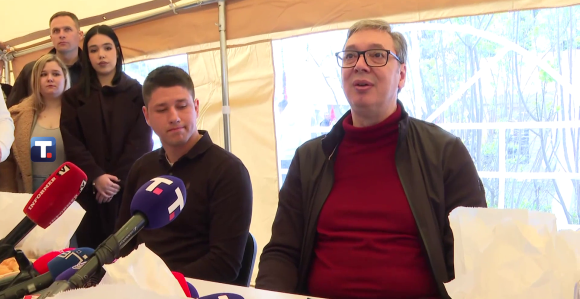 "Podrška Informeru, niko nema pravo da ih drži kao taoce"