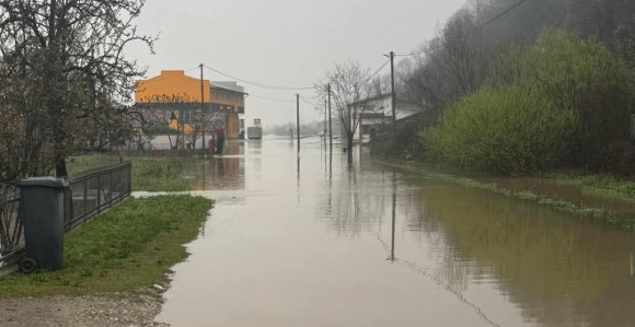 Kostajnica: Una raste, uvedene vanredne mjere