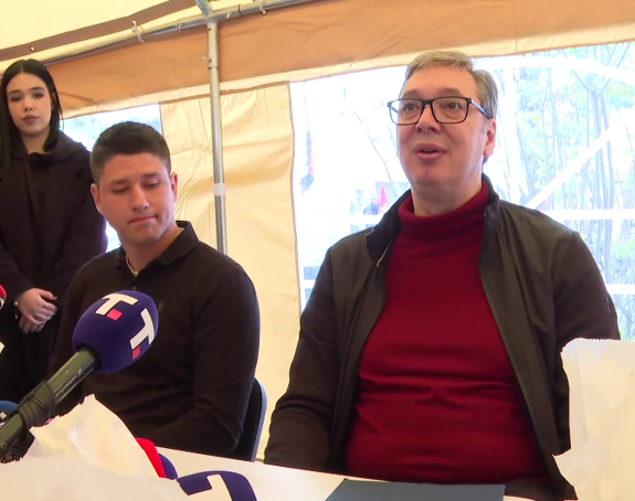 "Podrška Informeru, niko nema pravo da ih drži kao taoce"