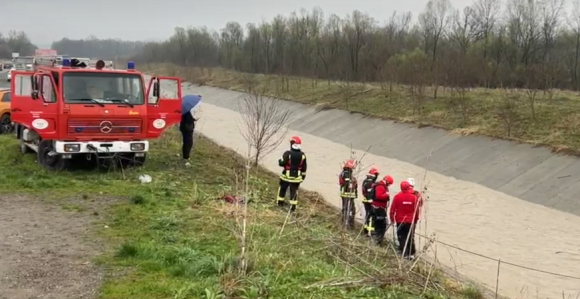 Traje potraga za nestalima u nabujaloj rijeci