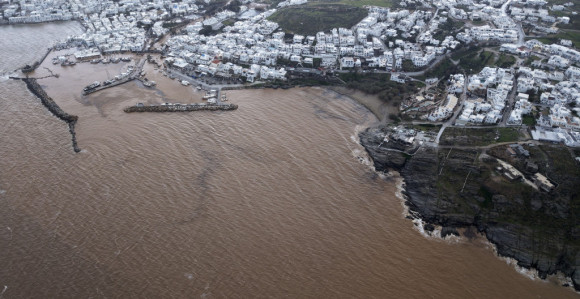 Снажно невријеме погодило грчка острва, највише Крит