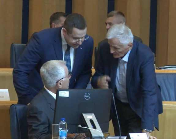 Sjednica Doma naroda, zahtjev za smjenu Špirića