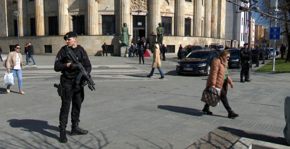 Ko sve u Srpskoj ima manju platu od policajca početnika