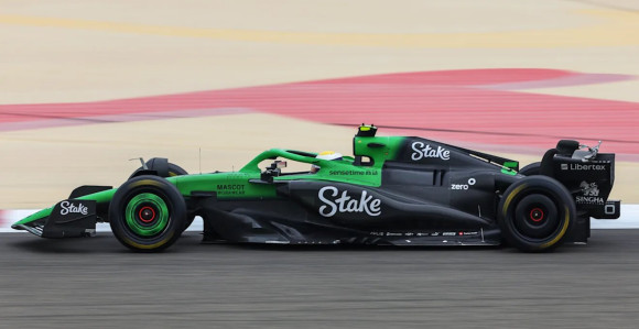 Vozaču Formule 1 pukla guma pri brzini 300 km/h (VIDEO)