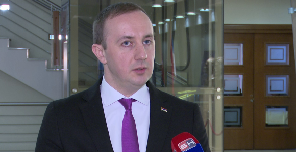 Narod u Srpskoj je uznemiren i zabrinut za svoju bezbjednost