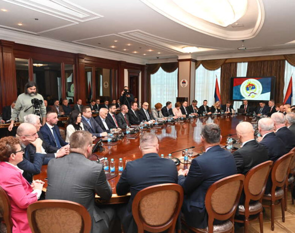 Ценић: Ситуација у јавним предузећима уопште није боља