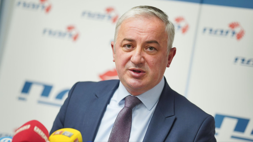 Poništiti sramnu i namještenu nabavku "kumovske zgrade"