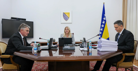 Otkazana sjednica: Kako će BiH platiti dug "Viaductu"?