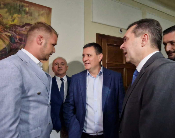 Za Stanivukovića poraz da ključ grada dobije Đajić