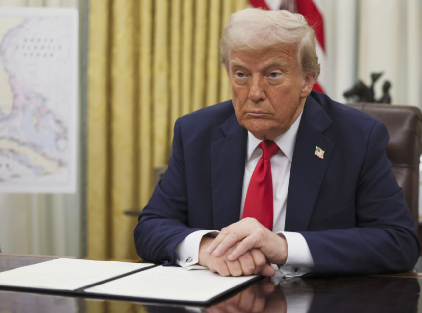 Трамп паузирао примјену царина на 90 дана, осим Кини