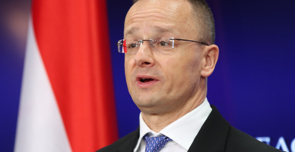 Sijarto: Mađarska protiv sankcija rukovodstvu Srpske