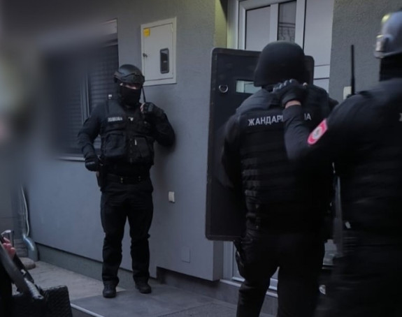 Pretresi na više lokacija u Banjaluci, uhapšena tri lica