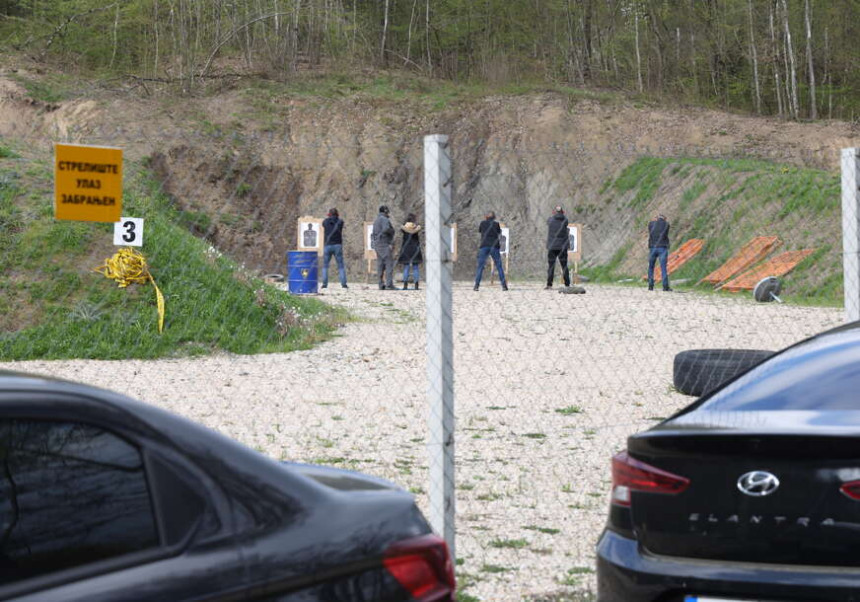 Ko uzima keš dok bh. bezbjednosne agencije pucaju?