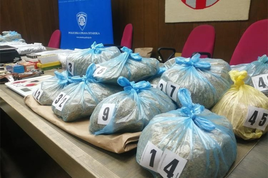 Хрватска полиција заплијенила осам тона