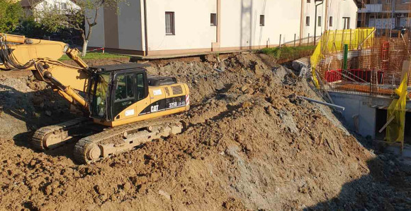 Zbog gradnje zgrade ugrožena kuća porodice Knežević