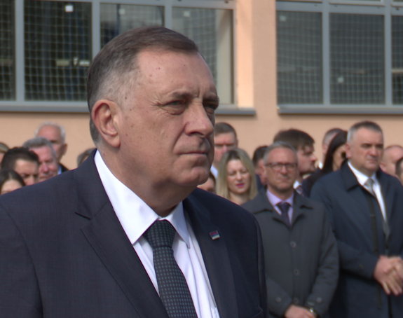 Dodik spreman da zamrzne sporne zakone u NSRS?!