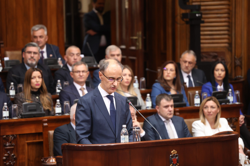 Poslanici sutra nastavljaju raspravu o novoj vladi Srbije
