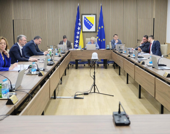 Tražimo rješenje za otplatu duga prema firmi "Viaduct"