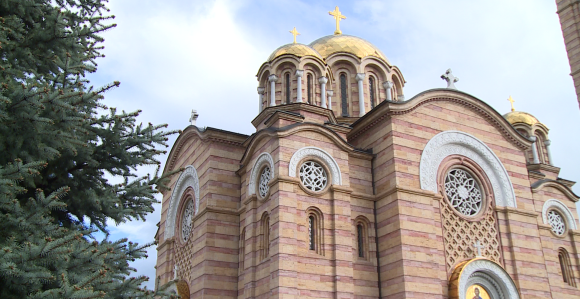 Služena večernja bogosluženja sa ophodom plaštanice