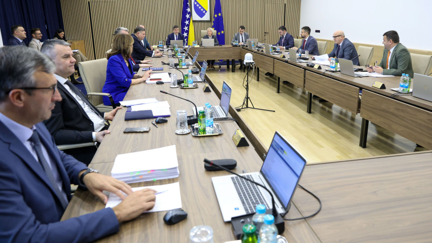 Ministri u SM traže saradnike, Amidžić traži 4 pomoćnika