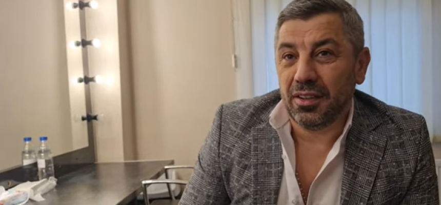 Pjevaču pozlilo na nastupu, pa završio u bolnici