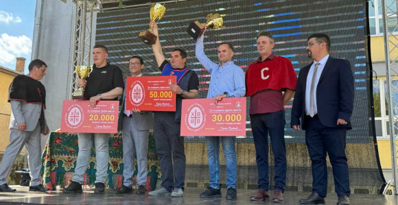 Titula najjačeg jajeta na svetu ove godine ostala u Mokrinu