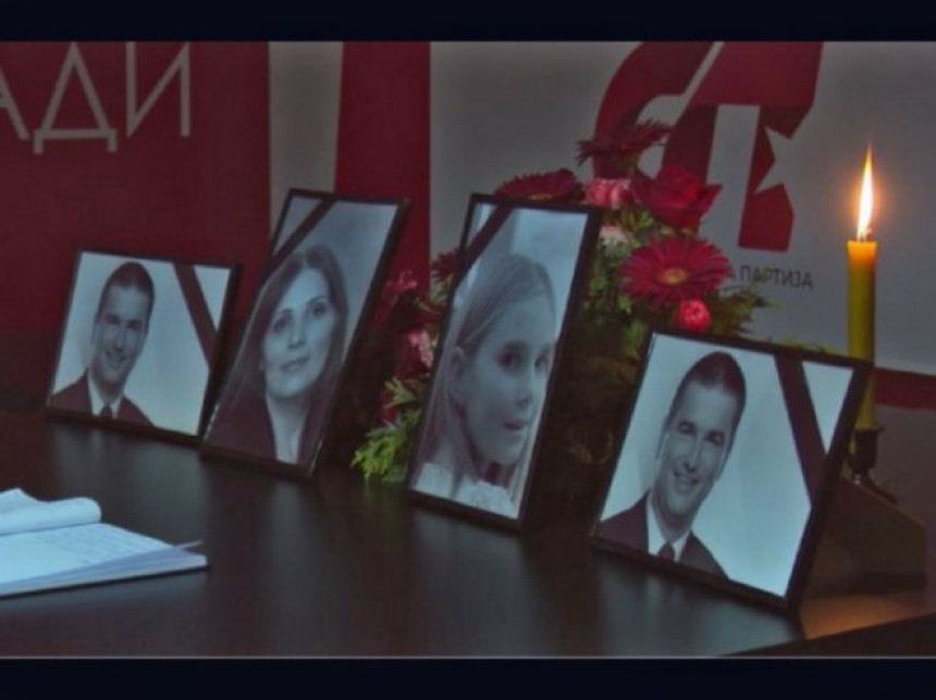 Komemoracija i sahrana Todorovića, supruge i kćerke