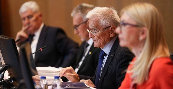 Osam delegata traži da Špirić prestane kršiti Poslovnik