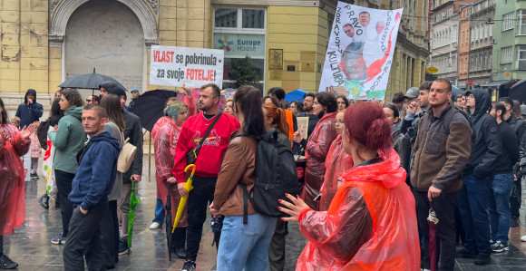 Optužuju vlast da je odgovorna za smrt 29 ljudi u poplavama