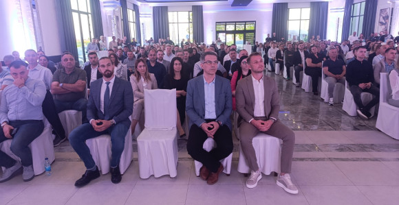 "PDP kao grudva sa planine kreće u nove pobjede"