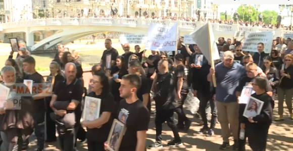 U Skoplju protest porodica poginulih u klubu u Kočanima