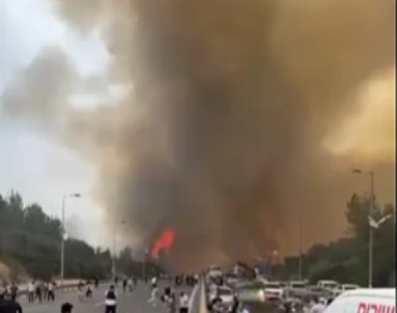 Kod Jerusalima bukti veliki požar, Palestina ponudila pomoć