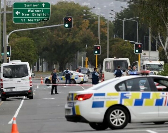 Невријеме на Новом Зеланду изазвало колапс у саобраћају