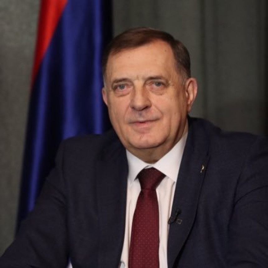 Dodik razgovarao sa Vučićem, poželio mu brz oporavak