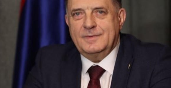 Dodik razgovarao sa Vučićem, poželio mu brz oporavak