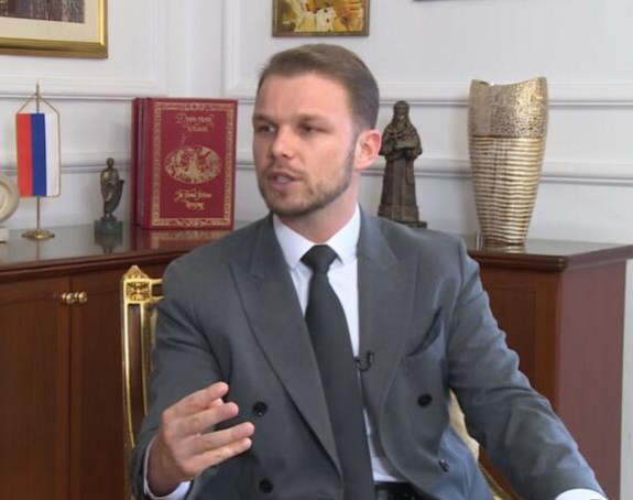 Stanivuković Dodiku: Ne laži na svoju krsnu slavu i ne sramoti srpski narod