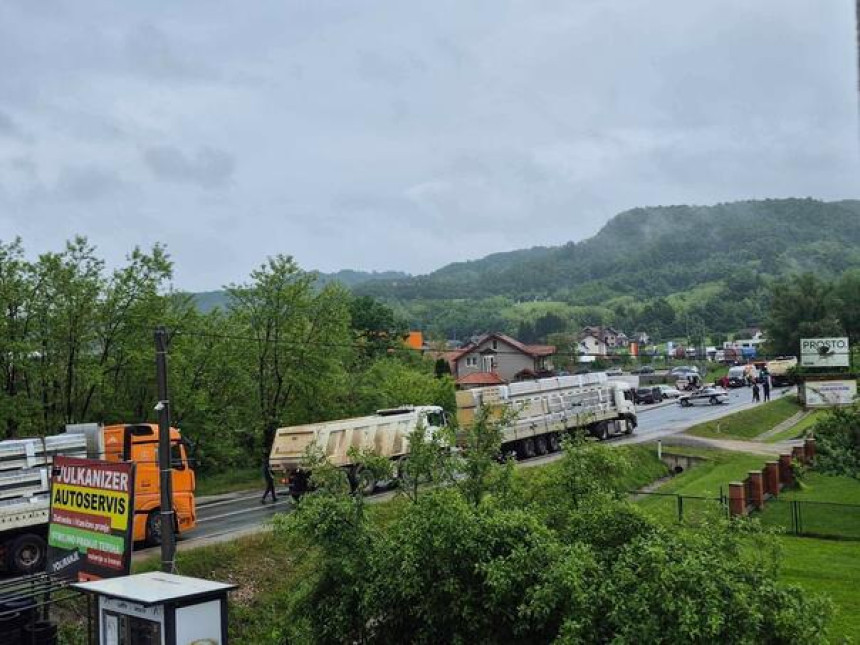 Povrijeđeno šest osoba u teškom udesu kod Žepča