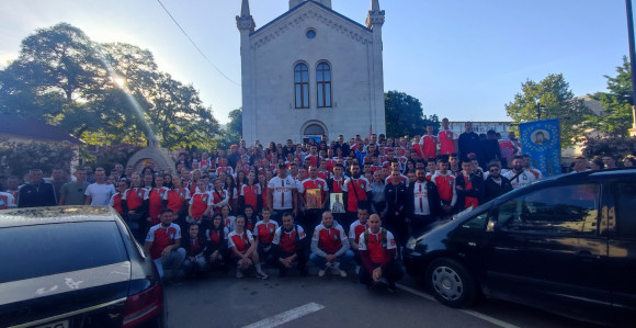 Bilećani krenuli na hodočašće do manastira Ostrog