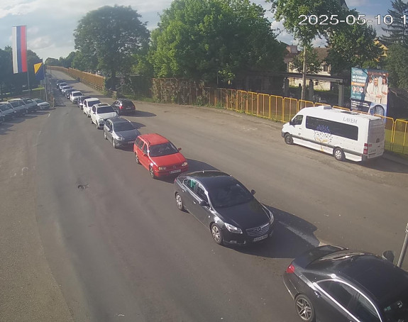 Povremene gužve na tri granična prelaza sa Hrvatskom